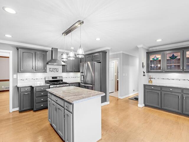 Photo of 317 E Killarney Lake