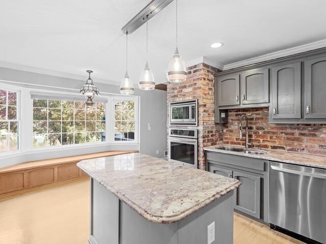 Photo of 317 E Killarney Lake