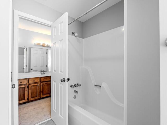 Photo of 317 E Killarney Lake