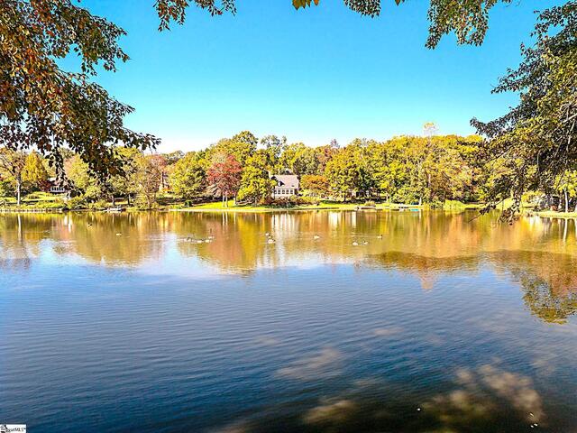 Photo of 317 E Killarney Lake