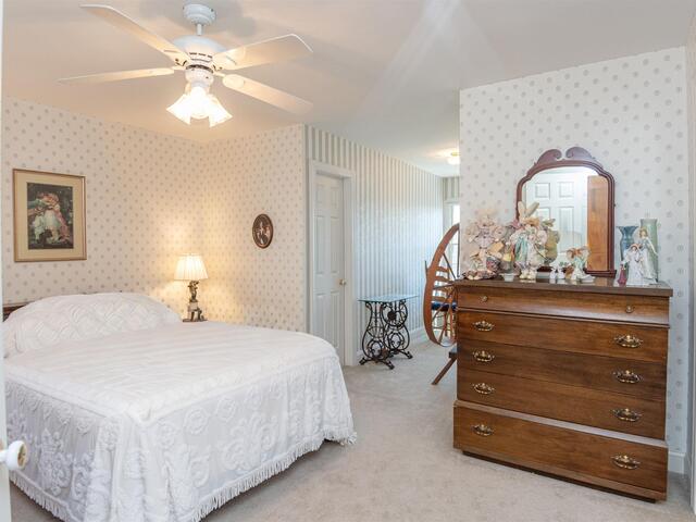 Photo of 102 E Peninsula Drive