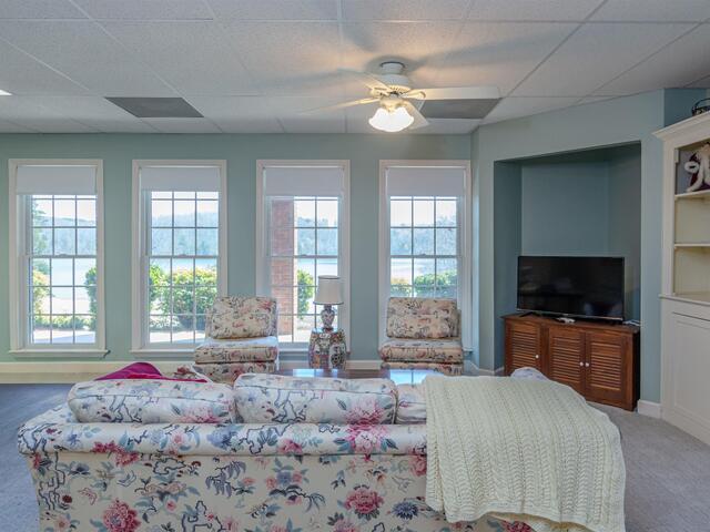 Photo of 102 E Peninsula Drive