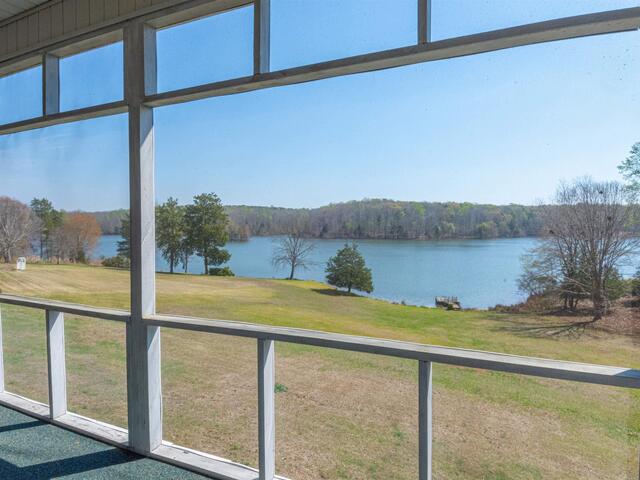 Photo of 102 E Peninsula Drive