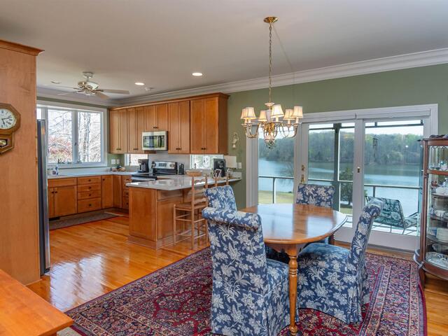 Photo of 102 E Peninsula Drive