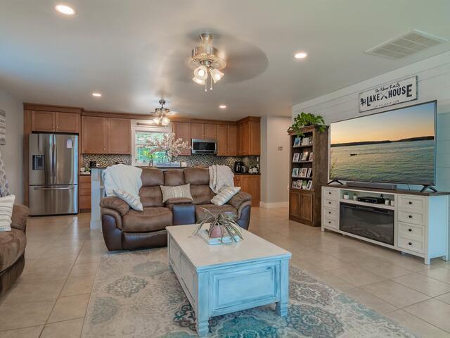 Photo of 1111 Shirley Drive