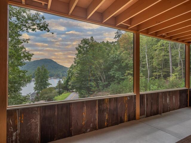 Photo of 1655 W Lake Shore Drive