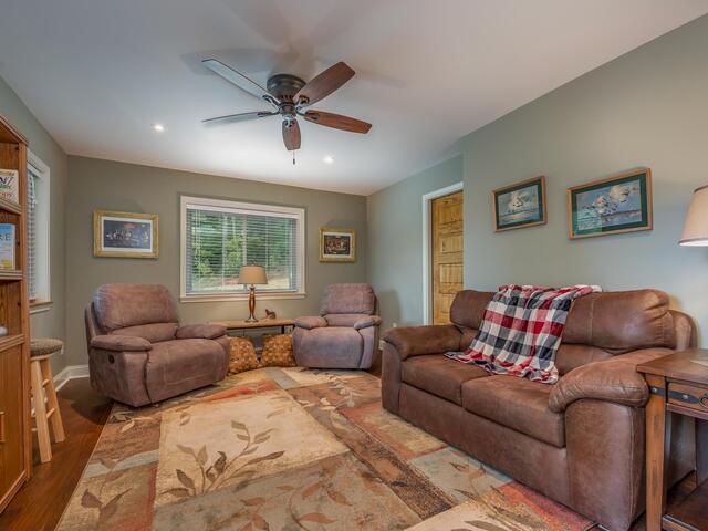 Photo of 1655 W Lake Shore Drive