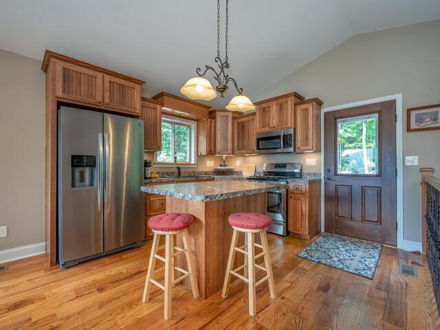 Photo of 1655 W Lake Shore Drive