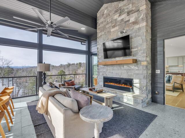 Photo of 127 Crosswind Court