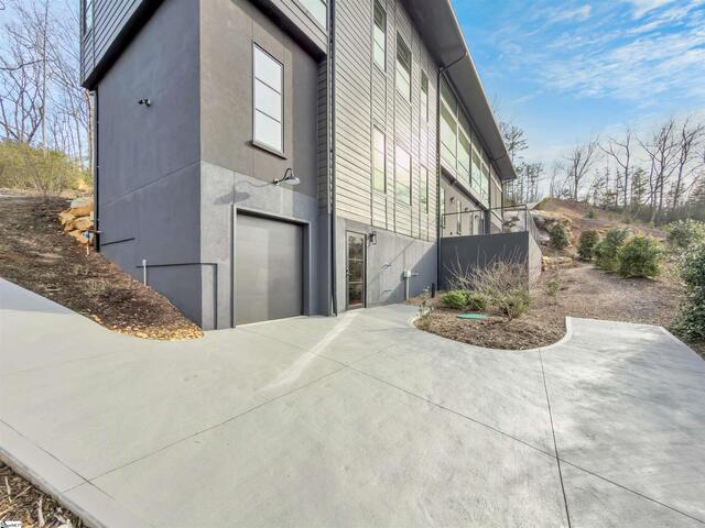 Photo of 127 Crosswind Court