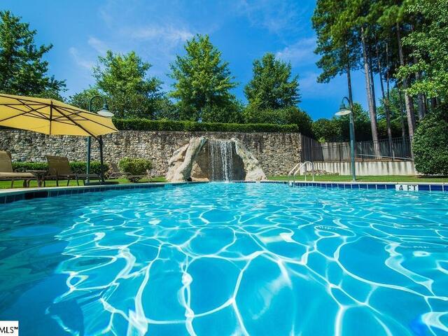 Photo of 127 Crosswind Court