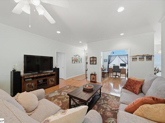 Photo of 228 Goldenstar Lane
