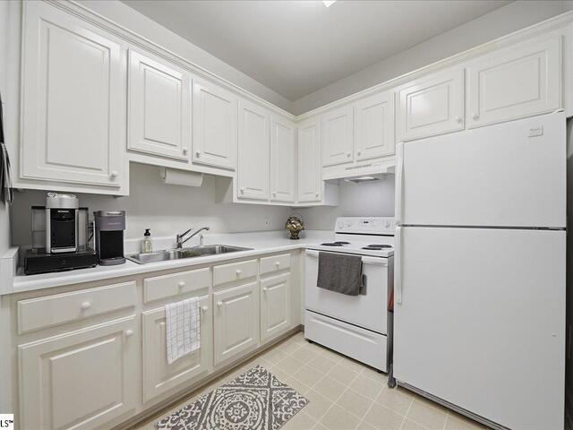Photo of 228 Goldenstar Lane