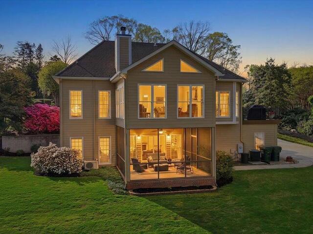 Photo of 228 Goldenstar Lane