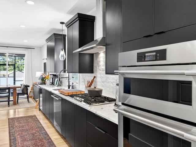 Photo of 20 Village Crest Drive