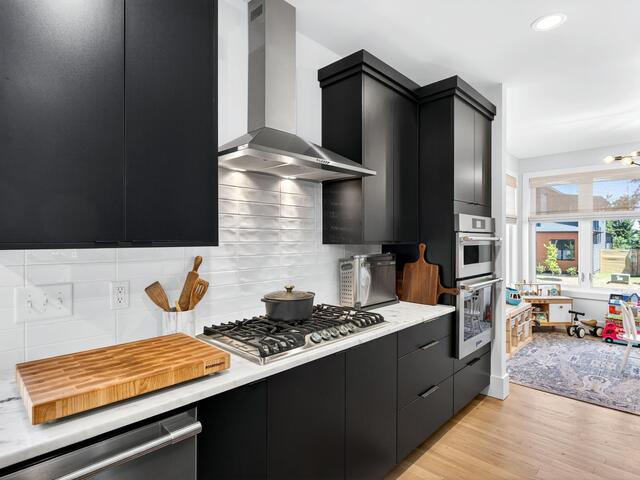Photo of 20 Village Crest Drive