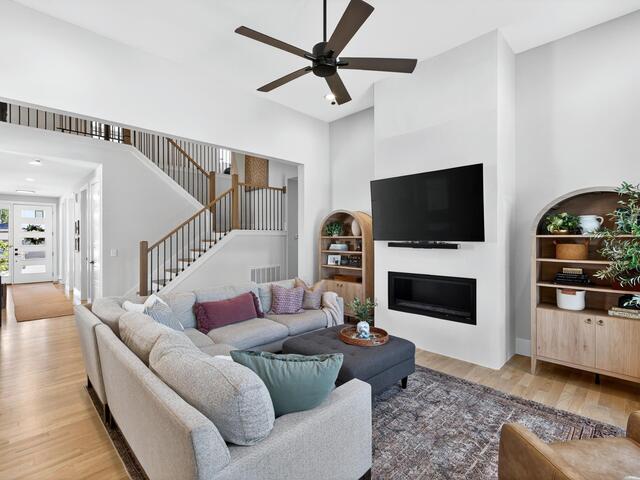 Photo of 20 Village Crest Drive