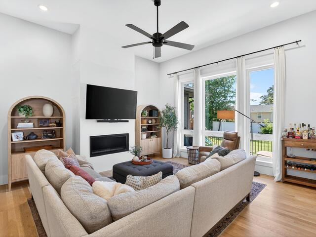 Photo of 20 Village Crest Drive
