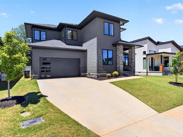 Photo of 20 Village Crest Drive