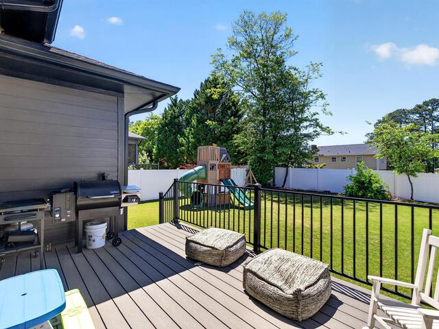 Photo of 20 Village Crest Drive
