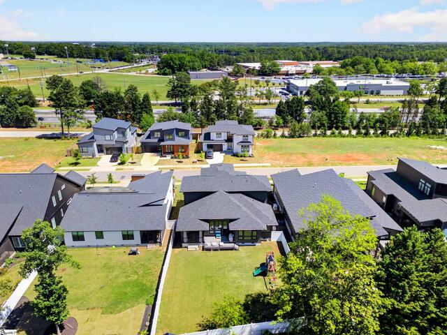 Photo of 20 Village Crest Drive