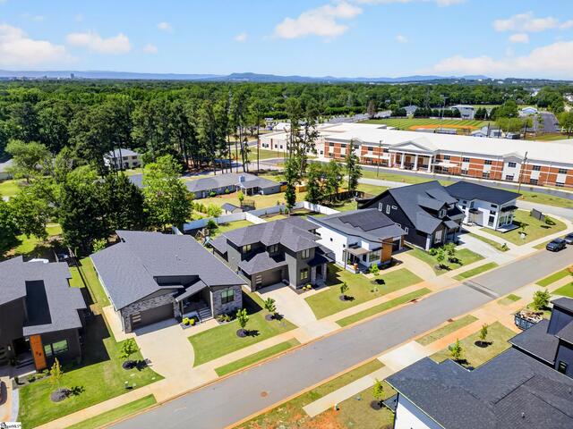 Photo of 20 Village Crest Drive