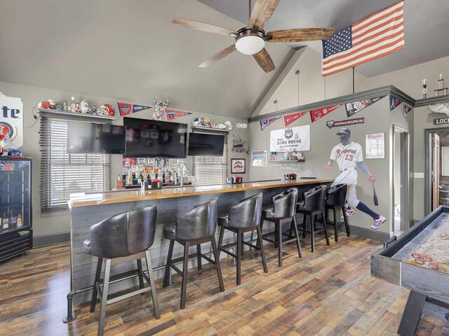 Photo of 18 Cushing Street