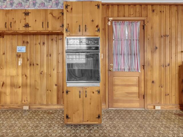 Photo of 8819 White Horse Road