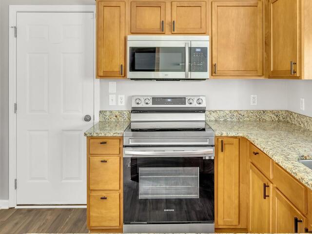 Photo of 325 Stillwater Court