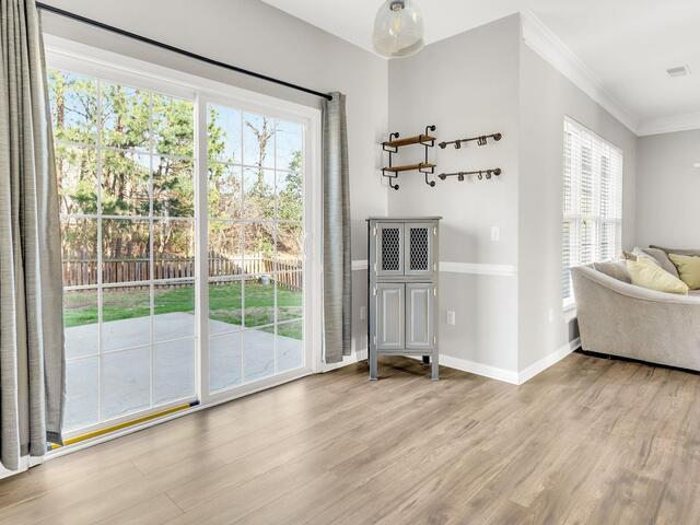 Photo of 325 Stillwater Court