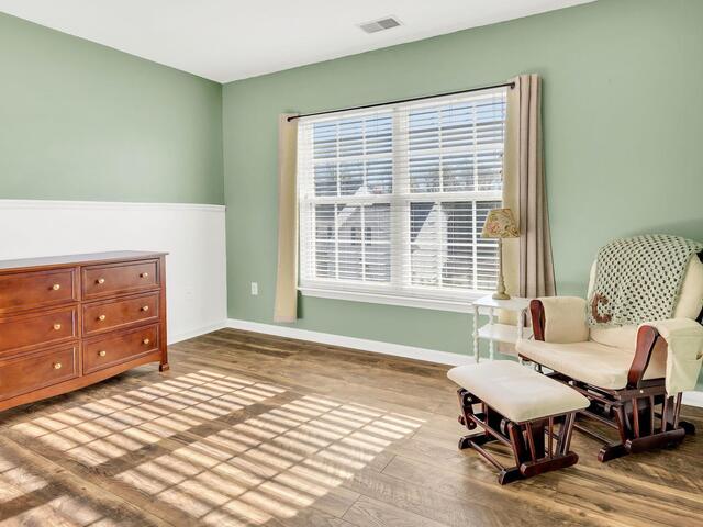 Photo of 325 Stillwater Court