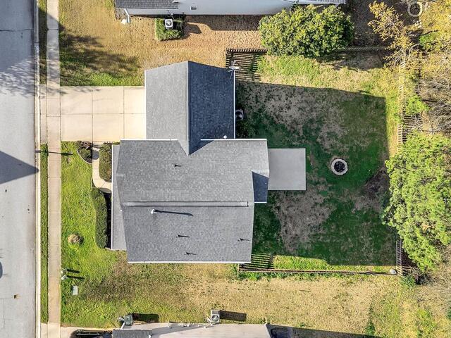 Photo of 325 Stillwater Court