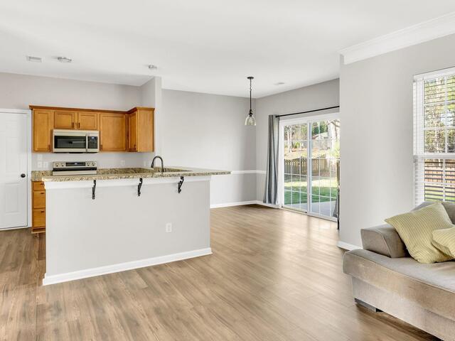 Photo of 325 Stillwater Court