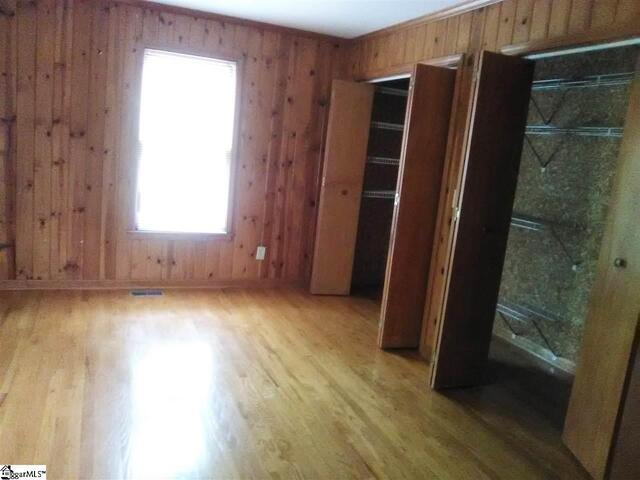 Photo of 1244 E Butler