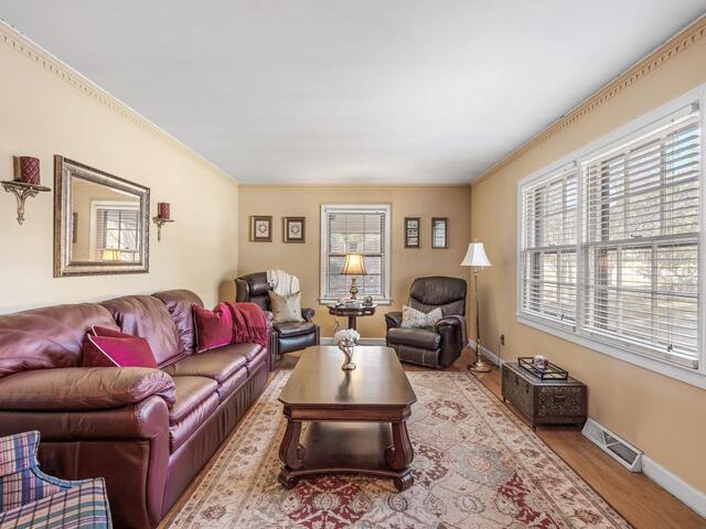 Photo of 616 Heathwood Drive