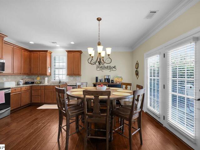 Photo of 39 Briarhill Drive