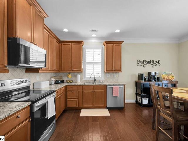 Photo of 39 Briarhill Drive