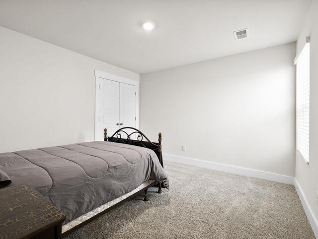 Photo of 24 Bromes Way