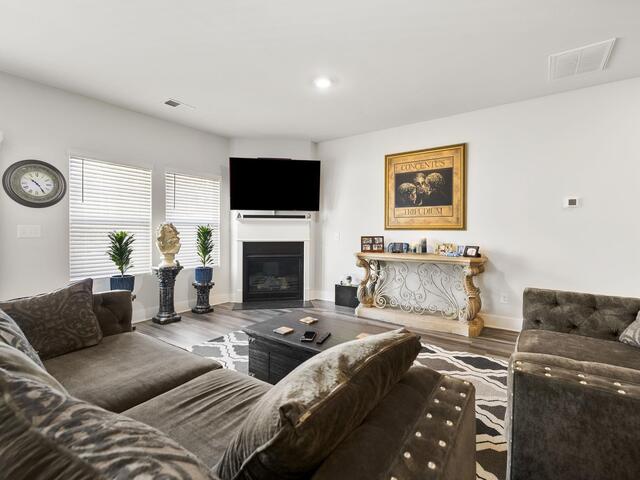 Photo of 24 Bromes Way