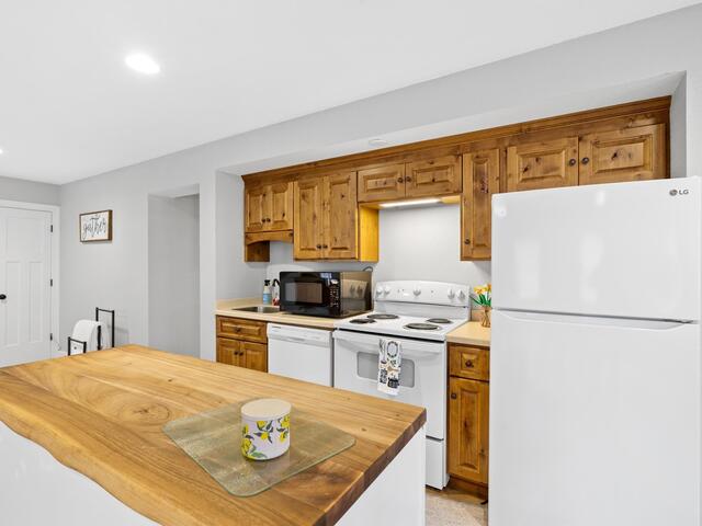 Photo of 5754 Hwy 20