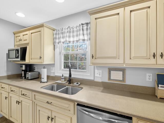 Photo of 5754 Hwy 20