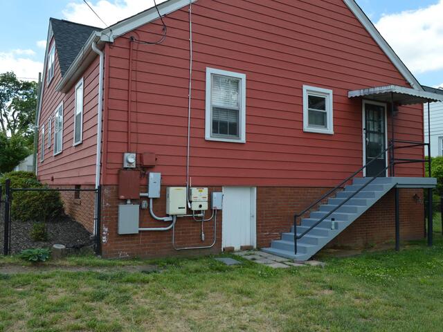 Photo of 207 E Fairview