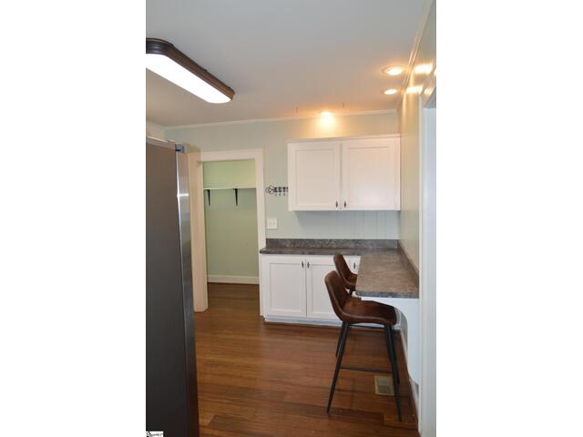 Photo of 207 E Fairview