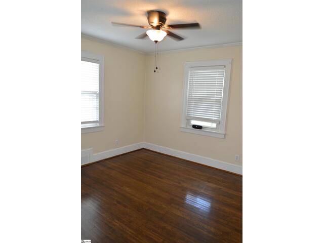 Photo of 207 E Fairview