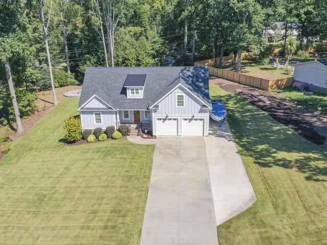 Photo of 324 Bowen Drive