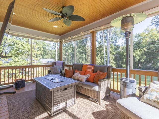Photo of 324 Bowen Drive