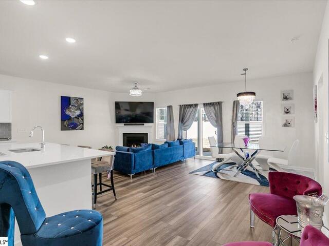 Photo of 505 Barbican Place