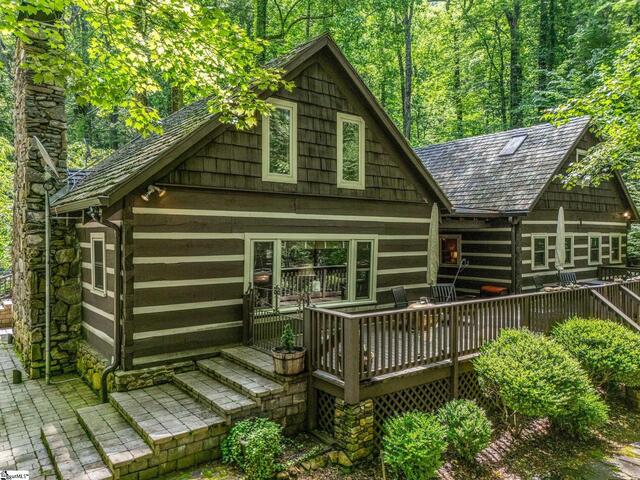 Photo of 980 Mountain Forest Drive