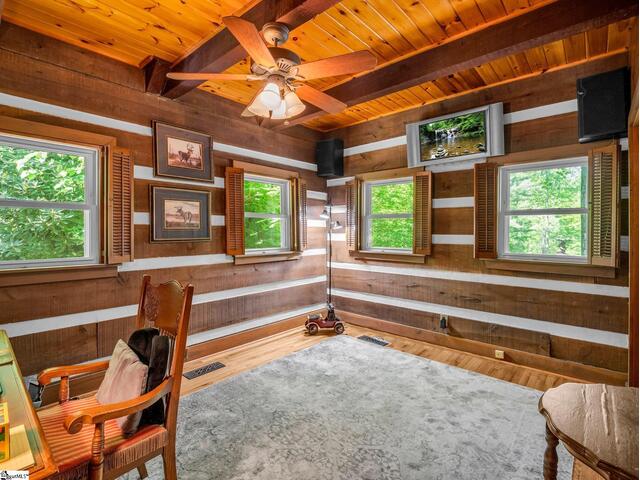 Photo of 980 Mountain Forest Drive