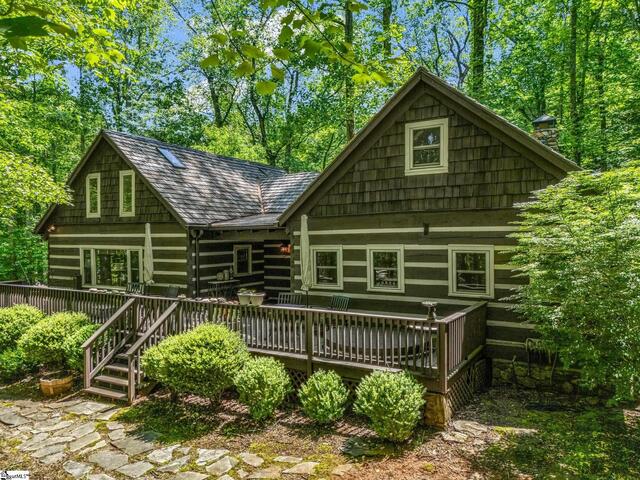 Photo of 980 Mountain Forest Drive